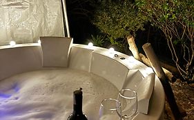 1111 Villa - The Human Happiness Project - Mukteshwar - ------------- ---------------- --------------------- ------------------------------ --------------------------------------------- ------------Jacuzzi - Private Property With Garden And Orchard